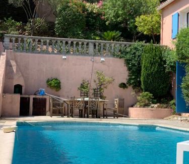 Cavalaire-sur-Mer Apartamento | Rez-de Villa Piscine