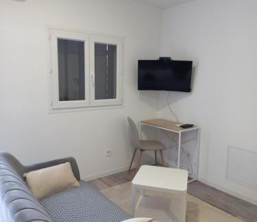 Viviers Apartamento | Rhône Studio avec terrace parking privé