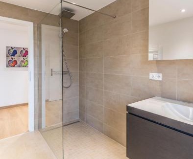 Ruhrberg Apartamento | RH-Appartements 15 Minuten von Basel im Dorf Rührberg
