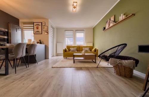 Tirgu Mures Apartamento | Rhapsody Home - Urban quiet area with Parking&King Bed&Balcony