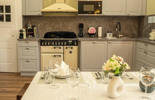 Rhein-Erft-Kreis District Apartamento | Rhein Haven - 125m² Premium Retreat - ideal for families & teams - free parking