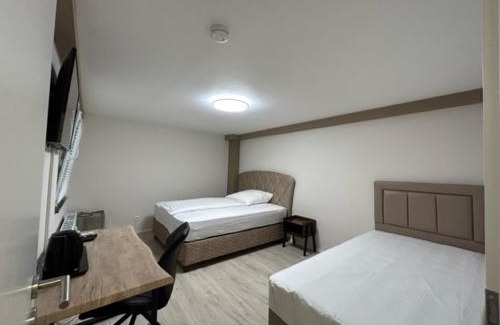Bürrig Cama Y Desayuno | Rheinischer Hof Appartements
