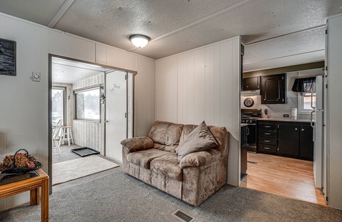 Rhinelander Casa | Rhinelander Vacation Rental w/ Yard on Venus Lake!