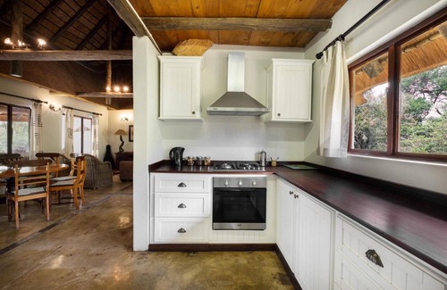 Jozini Cabina | Rhino River Lodge
