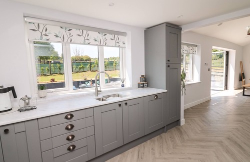 Devils Bridge Cabaña | RHIWMYNACH, family friendly, country holiday cottage in Aberystwyth