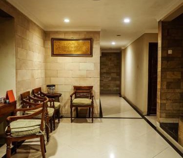 East Jakarta Hotel | Rhiz Guest House Tebet