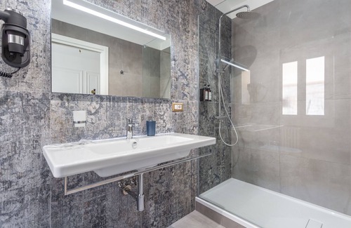 Quartiere XIII Aurelio Casa | Rhome Vatican Rooms