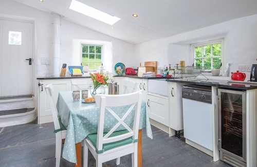 St Brides Cabaña | Rhosson Uchaf, Holiday Cottage St Justinians, nr St Davids, Sleeps 6, 3 bedrooms, bathrooms