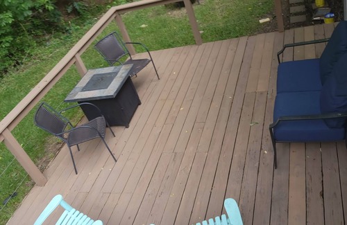 Madison Casa | Rhythm & Blues! Quiet, private, downtown! -Golf Cart Available!