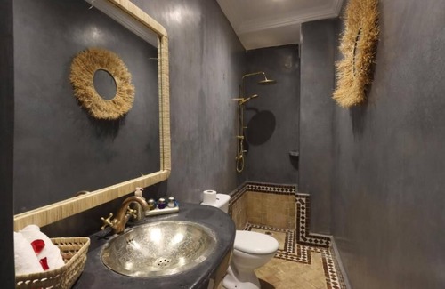 Sidi Ben Slimane El Jazouli Casa | RIAD 22 L'ETOIL D'ORIENT