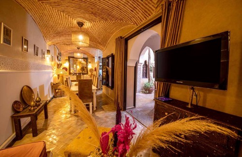 Bab Taghzout Casa | Riad 7 Saints