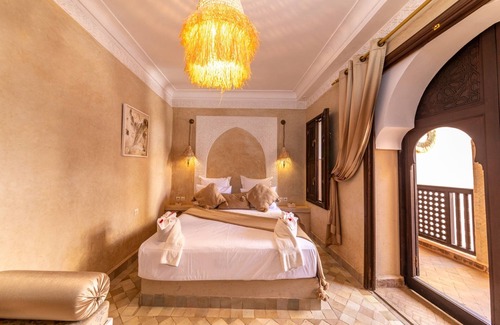 Bab Taghzout Casa | Riad 7 Saints