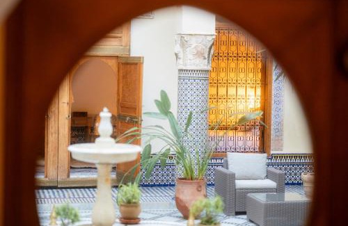 Ain Azlitan Casa | Riad Al Ansari