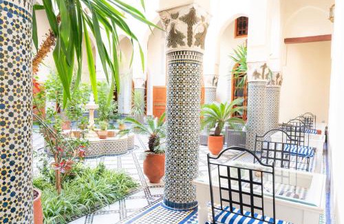 Ain Azlitan Casa | Riad Al Ansari
