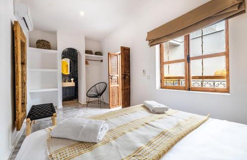 Kasbah Villa | Riad Chiberta Exclusive & New with Pool for 6 pax with free Breakfast