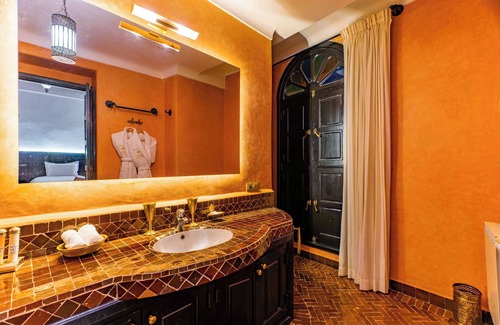 Bab Doukkala Casa | Riad Dar Dialkoum