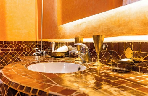 Bab Doukkala Casa | Riad Dar Dialkoum