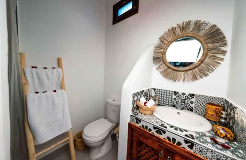 Sidi Bou Amar Hotel | Riad Kiyanjana