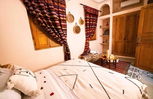Sidi Bou Amar Hotel | Riad Kiyanjana