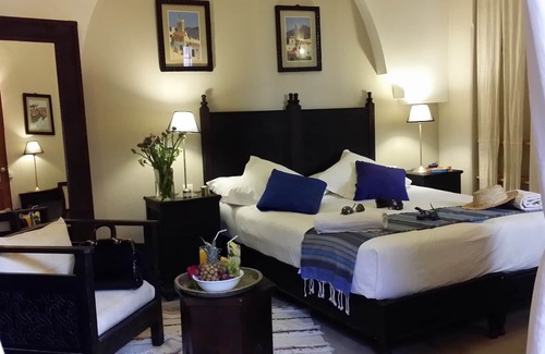 Mellah Casa | Riad Marrakech Piscina * * * * * BnB WiFi Medina Centro spa / comedor / Excur