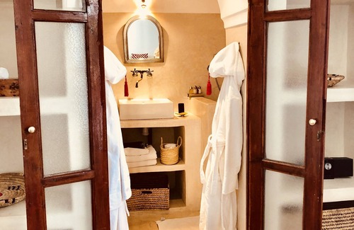 Sidi Bou Amar Casa | Riad Tizwa