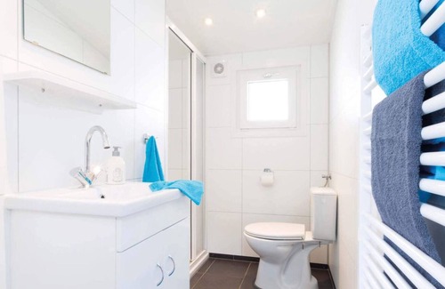 Cromvoirt Chalet De Esquí | ✓ Rialto at Résidence de Leuvert ✓ Holiday home for 6 persons ✓ Located near Den Bosch (Noord-Brabant) ✓ Near De IJzeren Man ✓ Book directly through the park