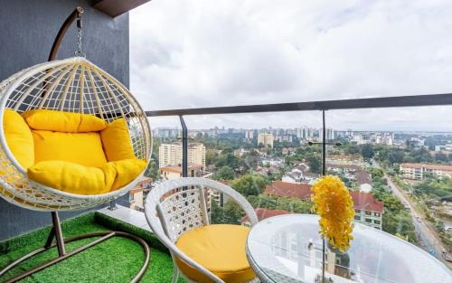 Kilimani Apartamento | Riara One, Heated Pool, Gym, Parking, and Balcony