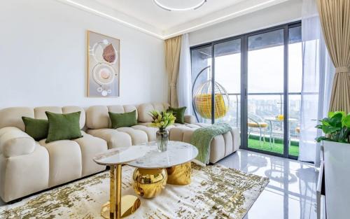 Kilimani Apartamento | Riara One, Heated Pool, Gym, Parking, and Balcony