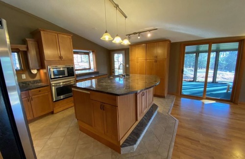 Rib Mountain Casa | Rib Mountain State Park! Ski Granite Peak! Drive to top of hill and ski down!