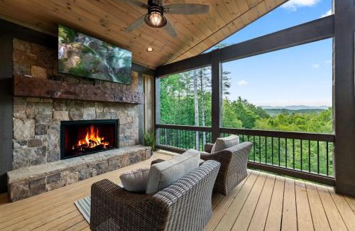 Ellijay Casa | Rich Mountain Chateau - Luxury Elegant Escape