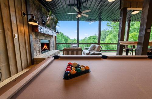 Ellijay Casa | Rich Mountain Chateau - Luxury Elegant Escape