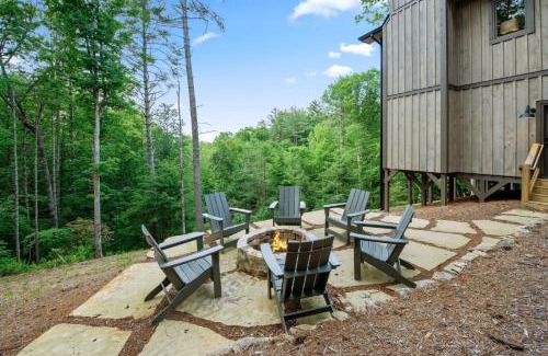 Ellijay Casa | Rich Mountain Chateau - Luxury Elegant Escape