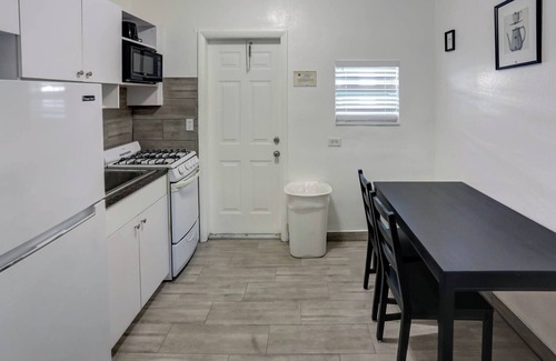 Hallandale Beach Hotel | Richard's Motel Extended Stay