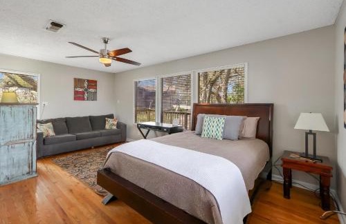 Canyon Lake Casa | Rick's River Haus