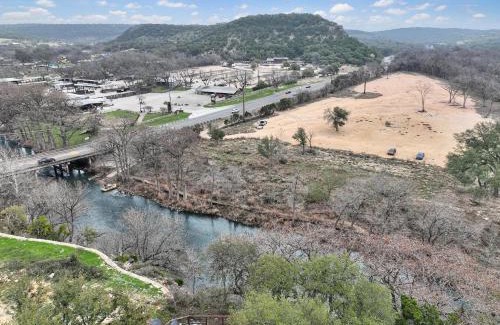 Canyon Lake Casa | Rick's River Haus