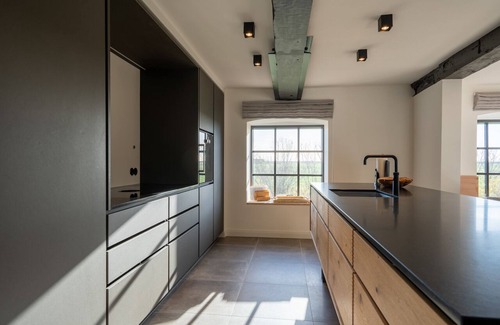 Pellworm Apartamento | Rickmer's Hoff 1 - Seis Habitaciones Piso, Capacidad 12