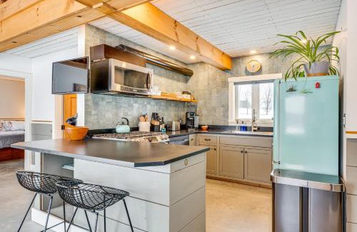 Hardwick Casa | Ride From Your Door Cabin with VAST Trail Access!