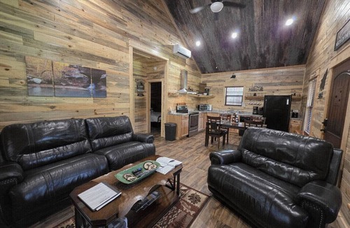 Board Camp Cabina | Ride your ATV 3 miles to WPG, Cozy Cabin, Slps 5