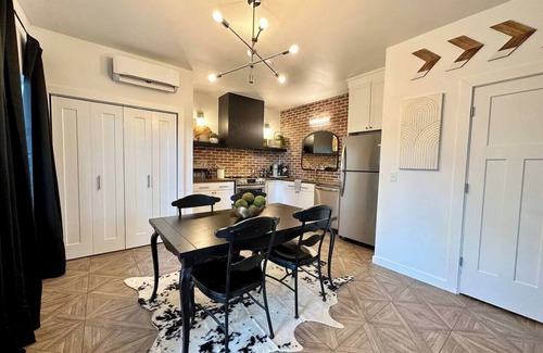 Siloam Springs Casa | Ridge House w/Park & River View