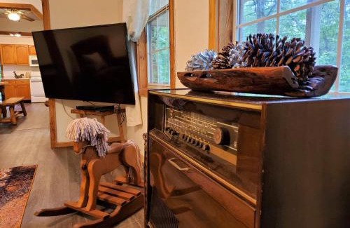 Helen Casa | Ridge Retreat at Hearthstone Cabins and Camping - Pet Friendly