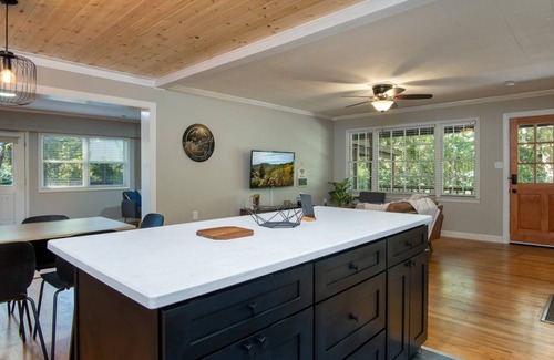 Sherwood Forest Casa | Ridge Rider Retreat in Cedar Mountain