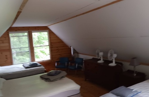 Bloomville Cabina | Ridge Rock Cabin