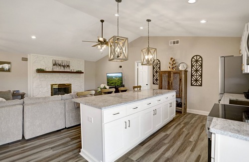 Hiawassee Cabina | Ridge View - Hot Tub-Fireplace-Fire Pit