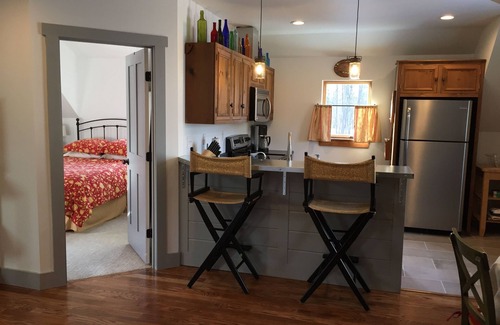 New Paltz Casa | Ridge View Walk-up: cerca de Mohonk Preserve, Minnewaska, New Paltz & Gardiner