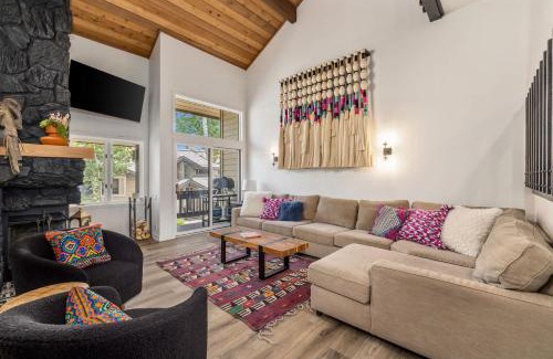 Avon Casa | Ridgepoint Retreat - Mountain Escape for 8 with Resort Amenities