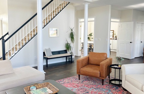 Uniontown Casa | Ridgeway Villa / Pro Football Hall of Fame
