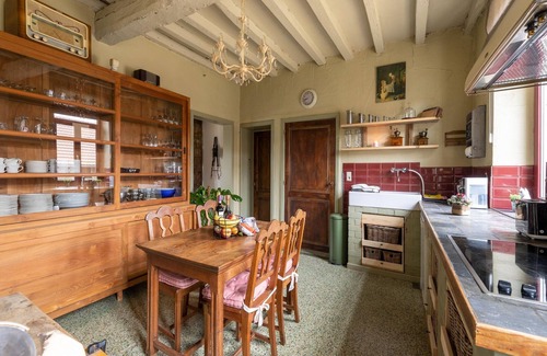 Velm Casa | Square Farm in the Beautiful Blossom Region