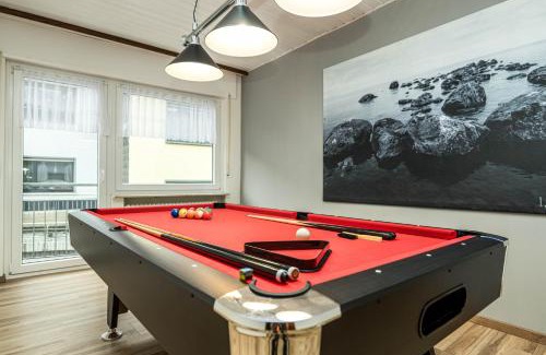 Klotten Apartamento | Riesling Appartement for 2 - 4 People - Billiards - Balcony with Mosel View - Parking - Wine Barrel Bar - Fully Equipped Kitchen - Netflix - WaipuTV - 3 km from Cochem