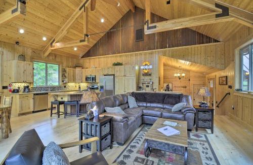 Port Angeles Casa | Right Arm Ranch Family Cabin in Port Angeles!