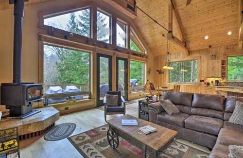 Port Angeles Casa | Right Arm Ranch Family Cabin in Port Angeles!